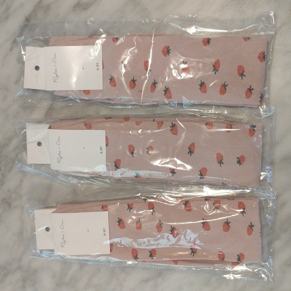 NWT RYLEE + CRU Rib Knit Leggings Strawberry